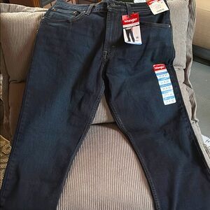 Wrangler Black Relaxed Jeans